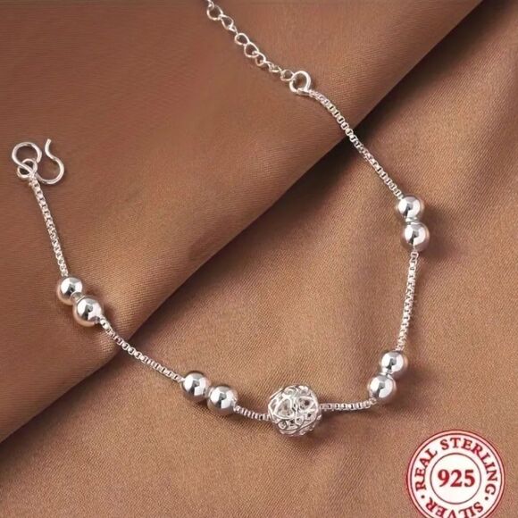 Elegant 925 sterling silver charm bracelet. - Picture 5 of 6